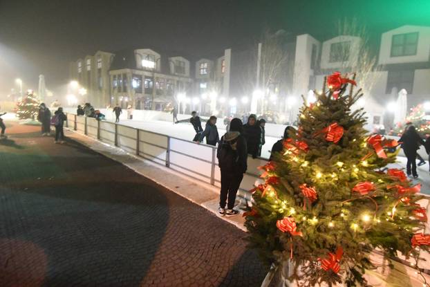 Advent u Đurđevcu priovalči mnoštvo posjetitelja 