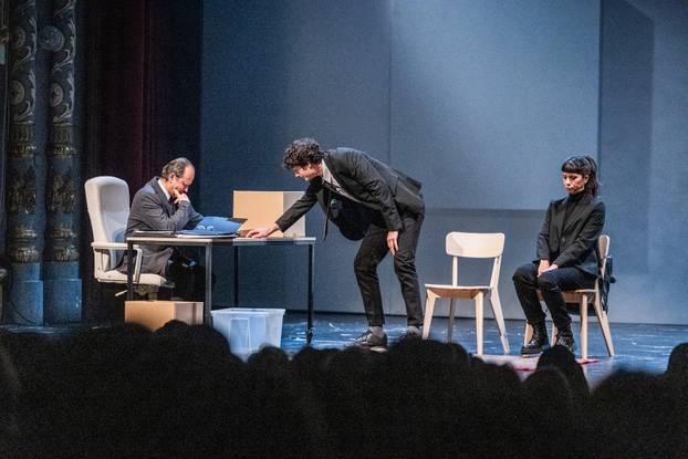 Split: U splitskom HNK premijerno izvedena drama "Požari"