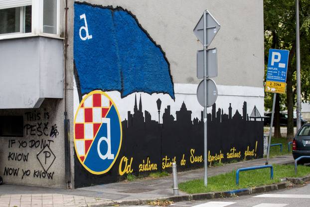 Murali i grafiti Bad Blue Boysa posvećeni Dinamu