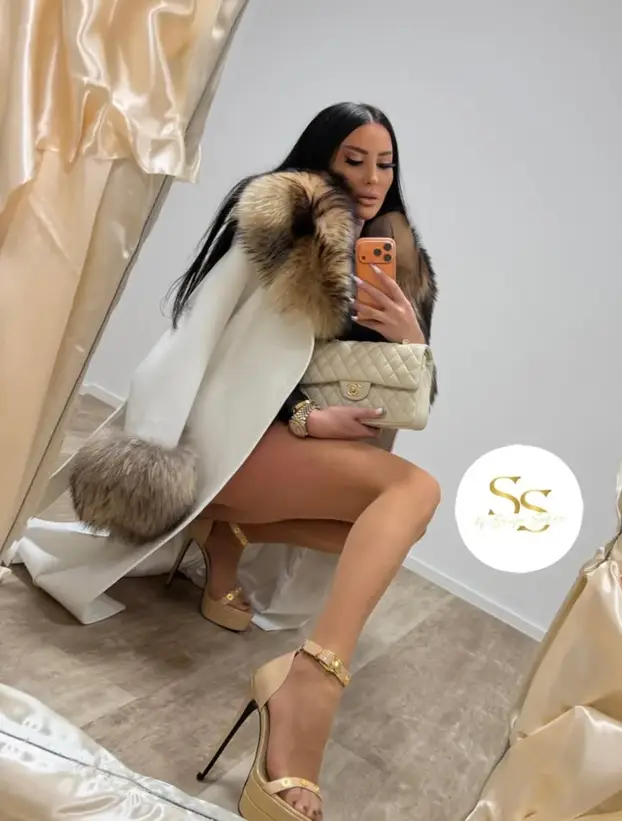 FOTO Poršelina pokazala novo poprsje! 'S nogometašem sam bila intimna 12 sati bez stajanja'