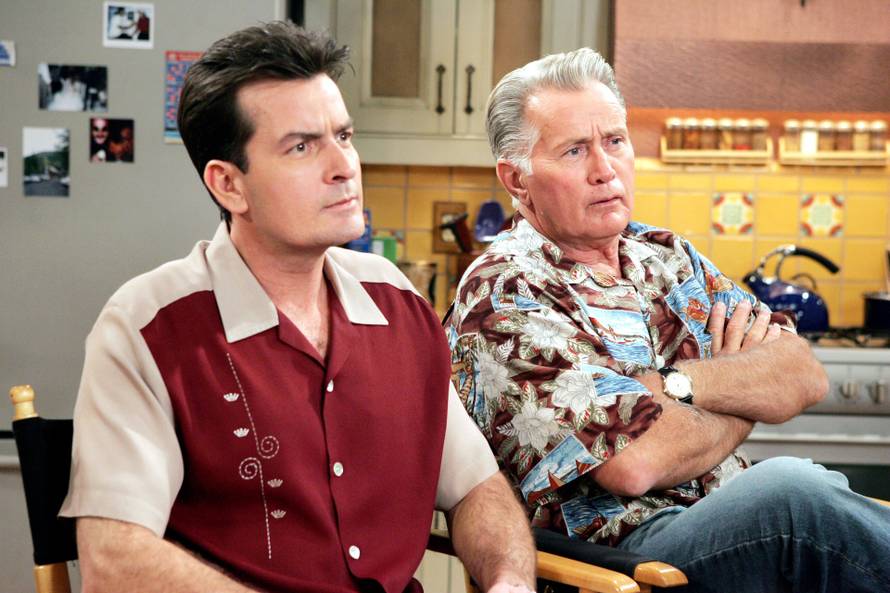 Charlie Sheen ljubio je slavne žene, imao je milijune, a onda su krenuli skandali bez kraja