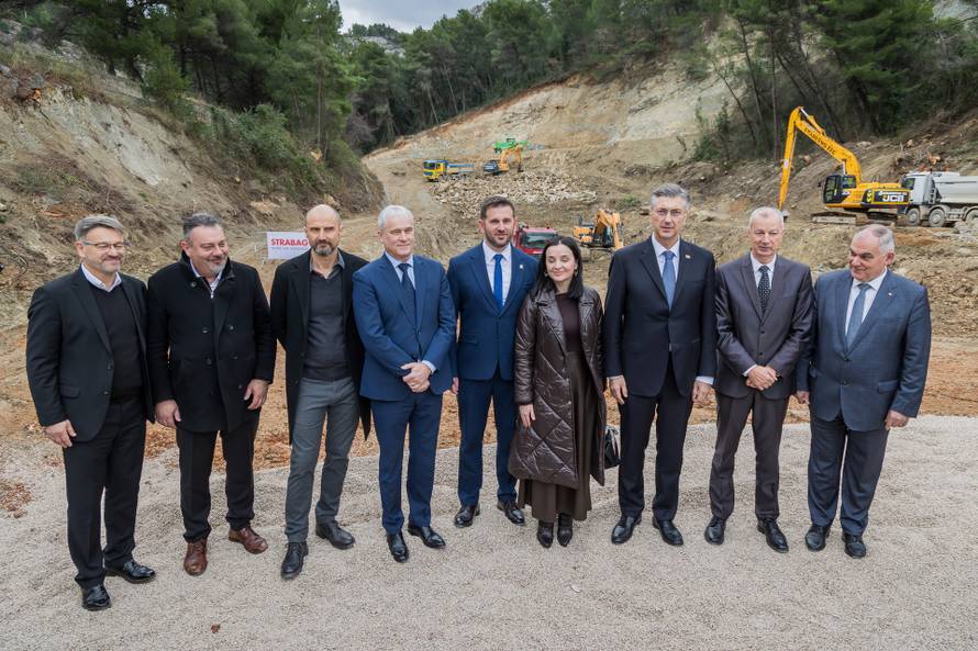Solin: Andrej Plenković u društvu ministara otvorio je radove na pročistaču vode