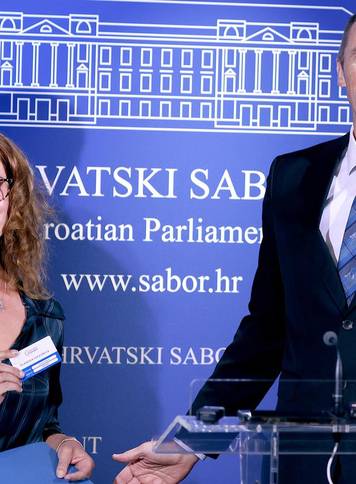 Zagreb: Ivan Penava predstavio je Vlatku Vukelić kao novu članicu Domovinskog pokreta