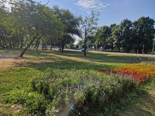 Pogledajte kako Bundek sada izgleda! Sinoć bila hrpa smeća, vrijedni čistači radili cijelu noć