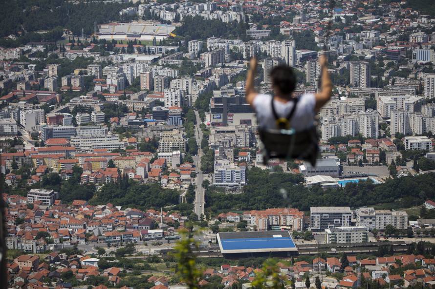 VIDEO Megaljuljačka u Mostaru