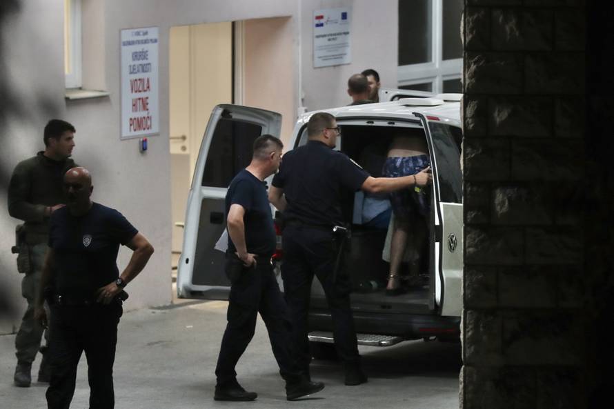 Split: Dio zatvorenika nakon požara u zatvoru snimljeni na hitnom bolničkom prijemu