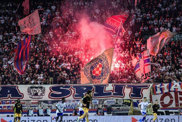 Atmosfera na Poljudu tijekom utakmice 1. kola Koferencijske lige između Hajduka i Ajaxa