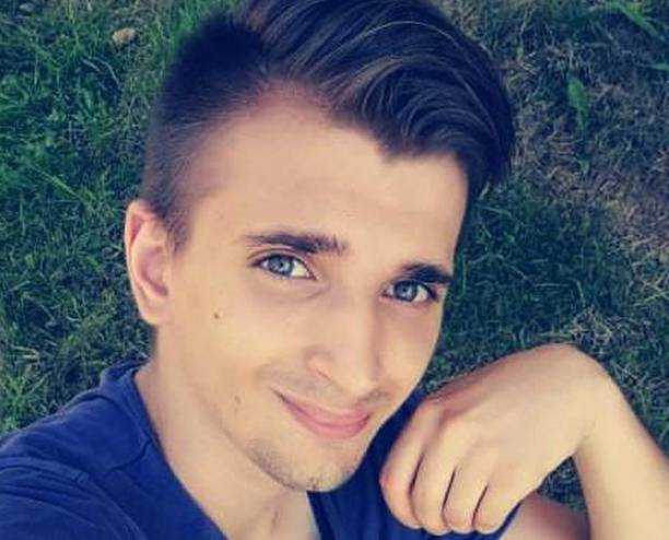 Josip zavodi na Fejsu: 'Dečko poput mene ne nalazi se lako'