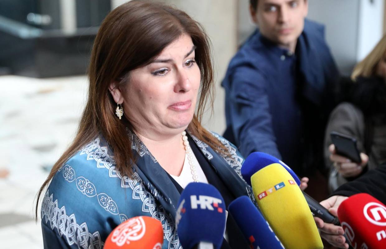 'Ponudila sam svoju ostavku, vozačka mi je istekla još 2016.'
