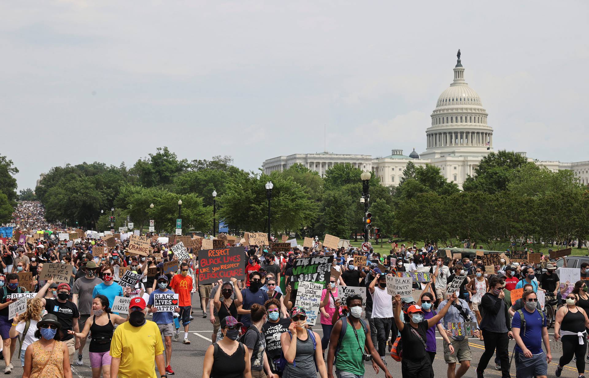 Tisuće na ulicama Washingtona: 'Naši glasovi se moraju čuti!'