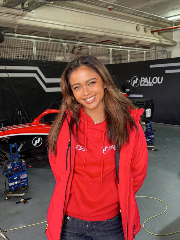 FOTO Bila je prva vozačica u McLarenu, a sada nastavlja rušiti predrasude u svijetu F1