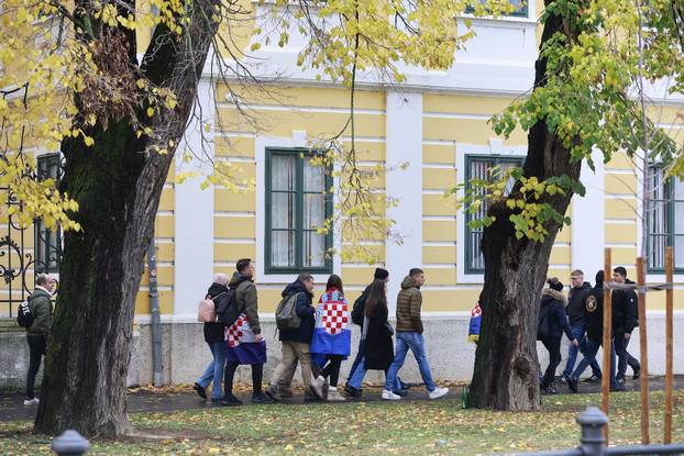 Vukovar: Okupljanje uoči 34. obljetnice stradanja Vukovara