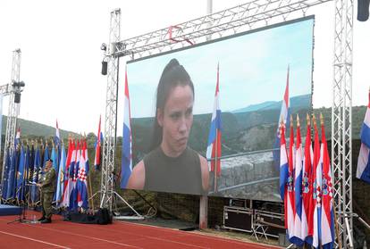Proba proslave Oluje na stadionu u Kninu