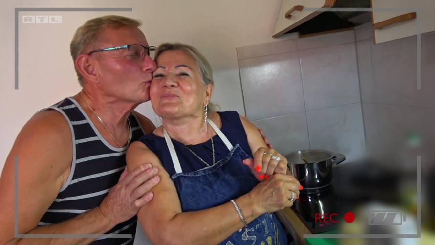 'Ljubav je na selu': Dejan je htio da svi spavaju u istom krevetu, Valentinu provozao na traktoru