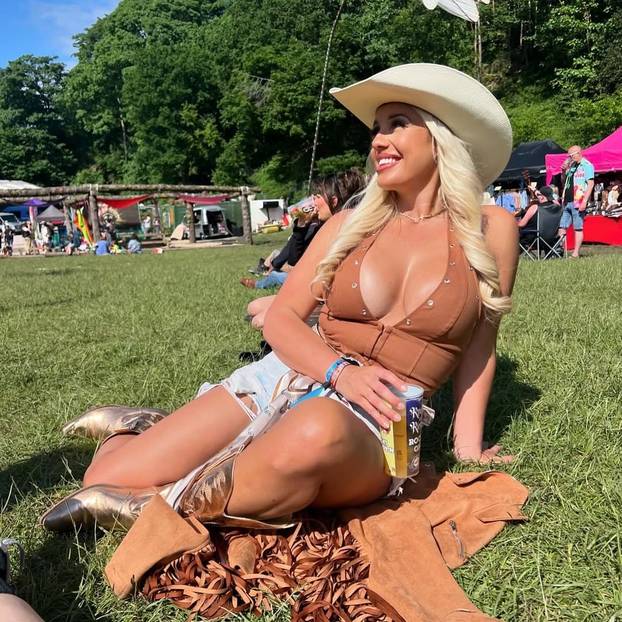 Imala je toliko kilograma da ju je zaručnik ostavio: Zainatila se i postala miss Velike Britanije