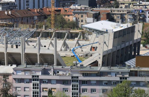 Zagreb: Pogled iz hotela Westin na radove na novom stadionu u Kranjčevićevoj ulici