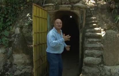 'Čovjek krtica' s obitelji živi u tunelima ispod zemlje 