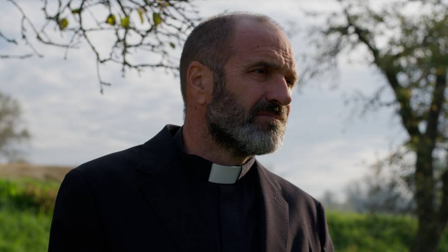 Večeras u seriji 'U dobru i zlu' pogledajte: Svađa zbog jednog poljupca izmiče kontroli...