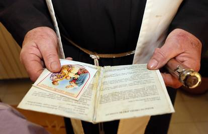 ANKETA Kreće blagoslov kuća: Koliko vi eura dajete svećeniku?