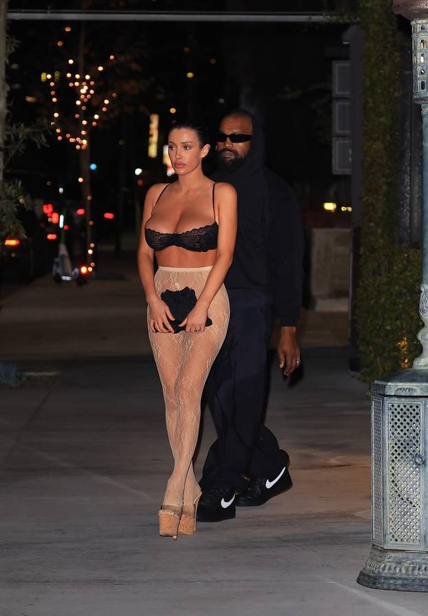 *PREMIUM-EXCLUSIVE* Date night! Kanye West and Bianca Censori turn heads after enjoying dinner at Gigi's