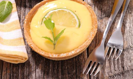 Odličan recept za osvježavajući mini tart od limuna i keksa