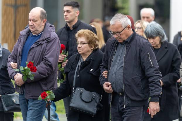 Vukovar: Posljednji ispraćaj i ukop identificiranih posmrtnih ostataka hrvatskog branitelja iz Domovinskog rata Stjepana Patka 