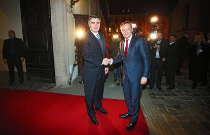 Milanović i Tusk razgovarali o izbjegličkoj krizi i terorizmu