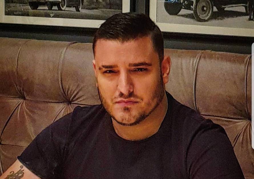 Lazić 'pliva' u dugovima pa je zaposlio zaručnicu da pomogne