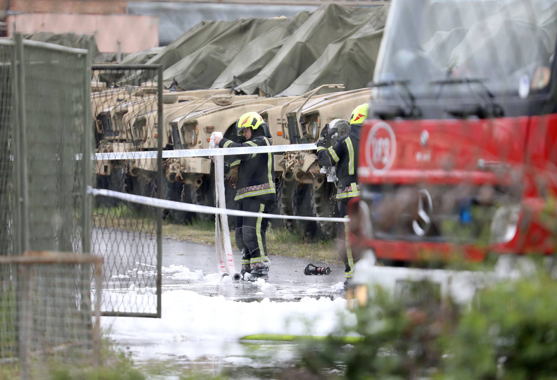 Zagreb: Zapalio se kamion u Remontnom zavodu, jedna osoba ozlijeđena