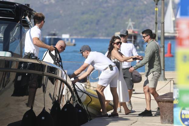 EKSKLUZIVNO Trogir: Nakon četverodnevnog krstarenja Jadranom Jeff Bezos i Lauren Sanchez napustili Hrvatsku