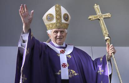 Papa Benedikt XVI. spominje se u tužbi protiv svećenika za spolno zlostavljanje djece