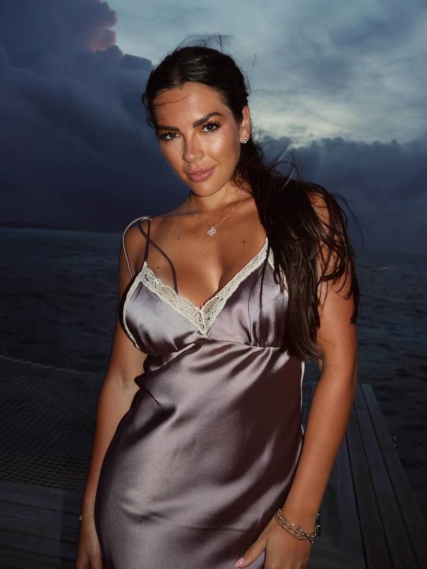 FOTO Kći slavnog nogometaša obožava konje i jahanje. Proslavila se na 'Otoku ljubavi'