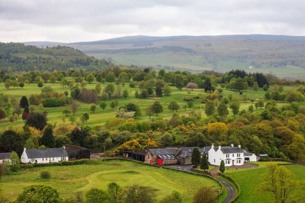 Ovi gradovi u Europi platit će vam ako u njih preselite 2026.