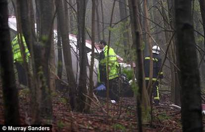 Velika Britanija: Muškarac i žena umrli u padu aviona