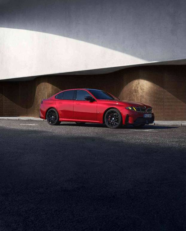 FOTO Ovo je novi BMW serije 3: Nema dizela, ovo su svi detalji