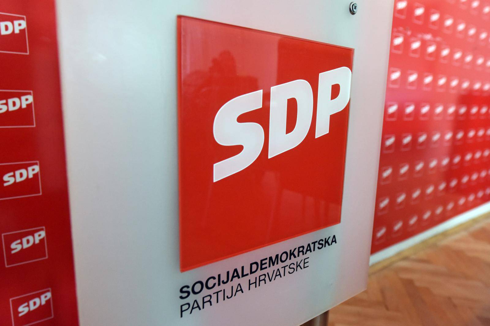 Osječki gradski vijećnici Mikan i Knežević napustili  SDP:  I dalje će podržavati gradonačelnika
