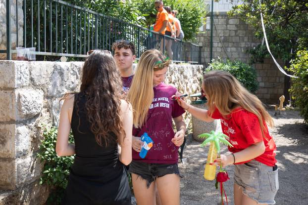 Maturanti u Dubrovniku slave zadnji dan škole