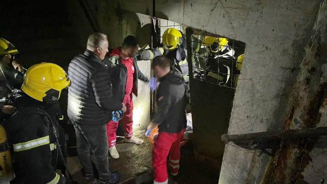 VIDEO Sudarili se vlakovi u Beogradu, 13 je ozlijeđenih. Ovako su ljude izvlačili iz tunela