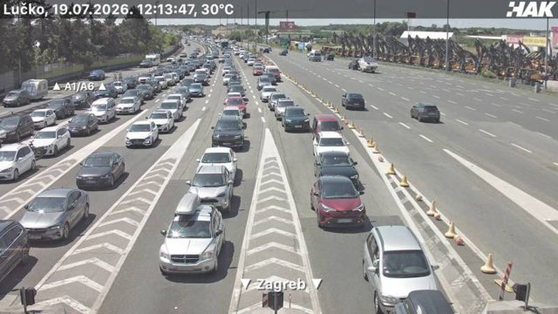 FOTO Kraj vikenda donosi velike gužve! U smjeru Zagreba kolona je već 8 km: Pripremite živce...