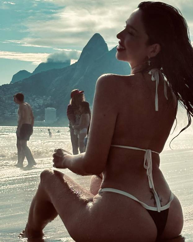 FOTO Zbog nje svi prebacuju na sportski program. Evo tko je atraktivna novinarka iz Čilea