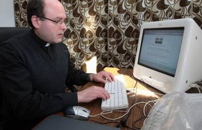 Svećenik iz Osijeka je na webu organizirao molitve 