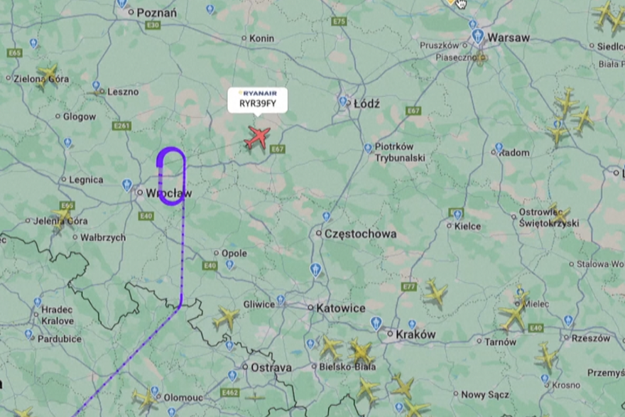 Avioni zaobilaze Var&scaron;avu