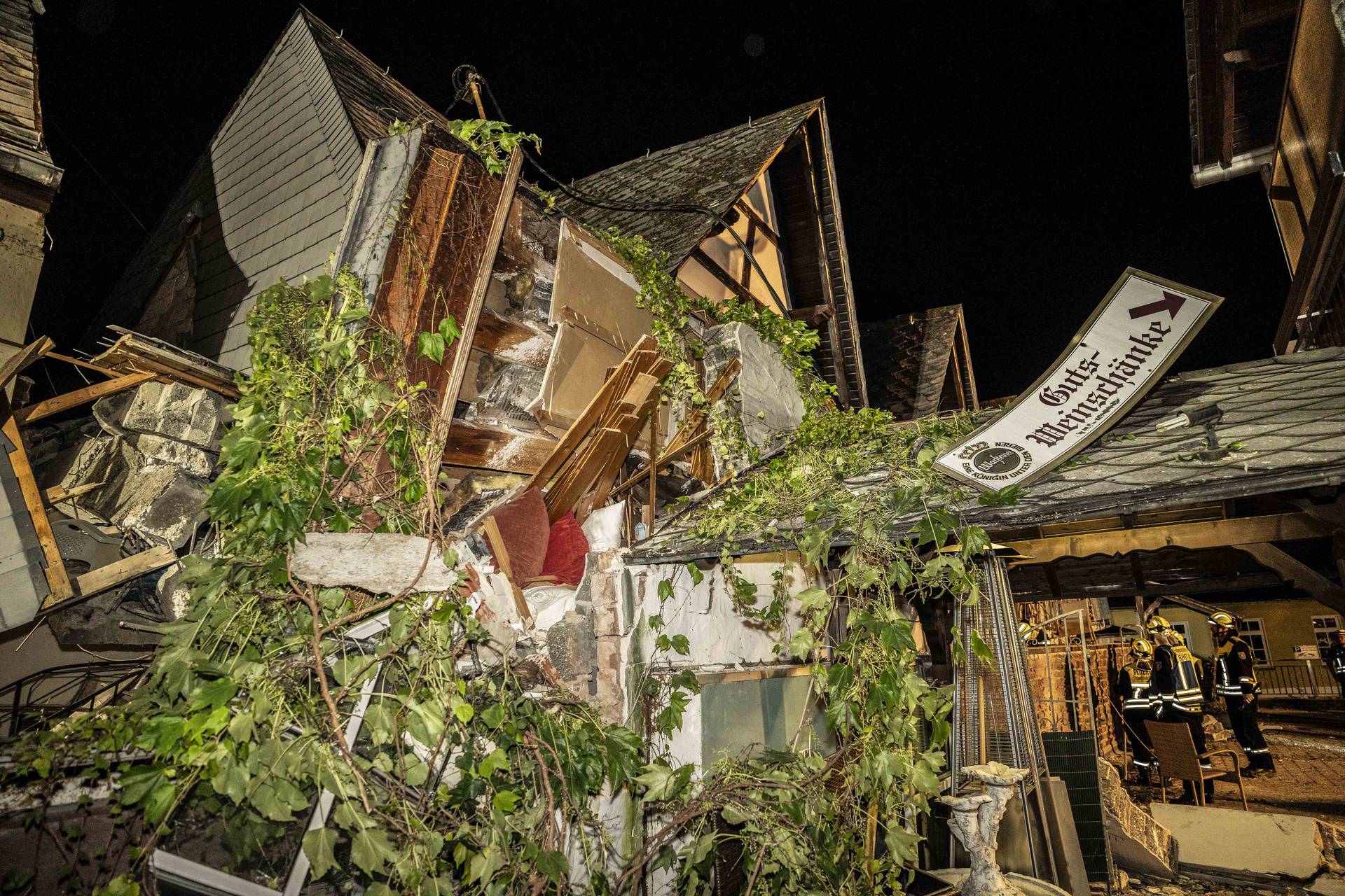 Hotel collapses in Kröv