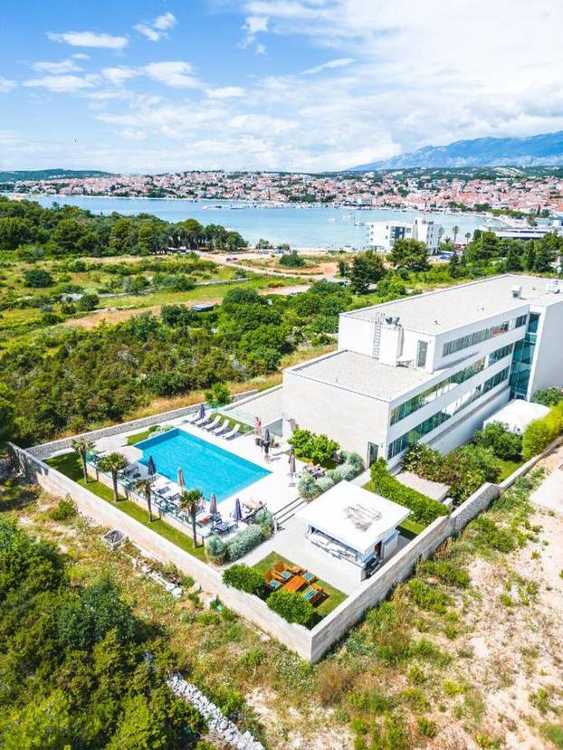 FOTO Samo luksuz! Evo u što ulažu naši nogometaši. Uvijek se traži koji kvadrat viška...