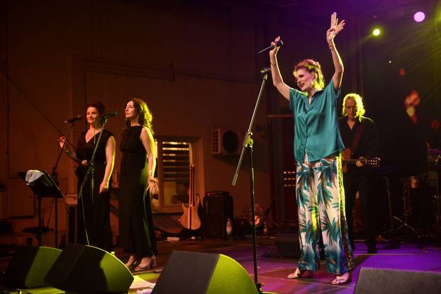 Oroslavje: Doris Dragović nastupila na Ljetnoj pozornici