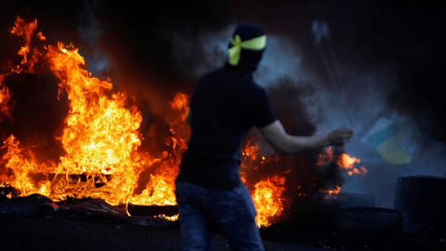 Palestinians protest over Israel-Gaza cross-border fighting
