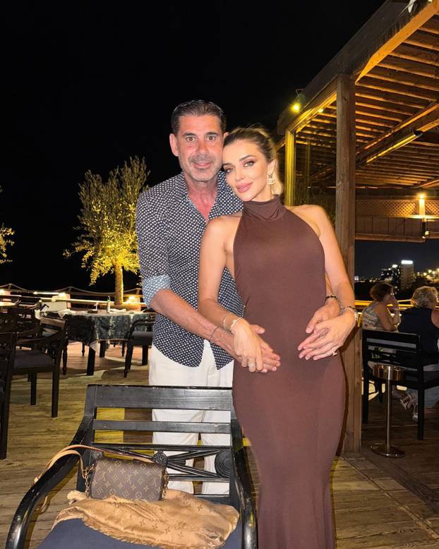 FOTO Naša prekrasna novinarka zaljubila se u ikonu Reala. Brak im je kao iz bajke, dobili i sina