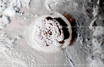 Zbog erupcije vulkana na Tongi:  Cunami je stigao do Japana, mogući su valovi od tri metra