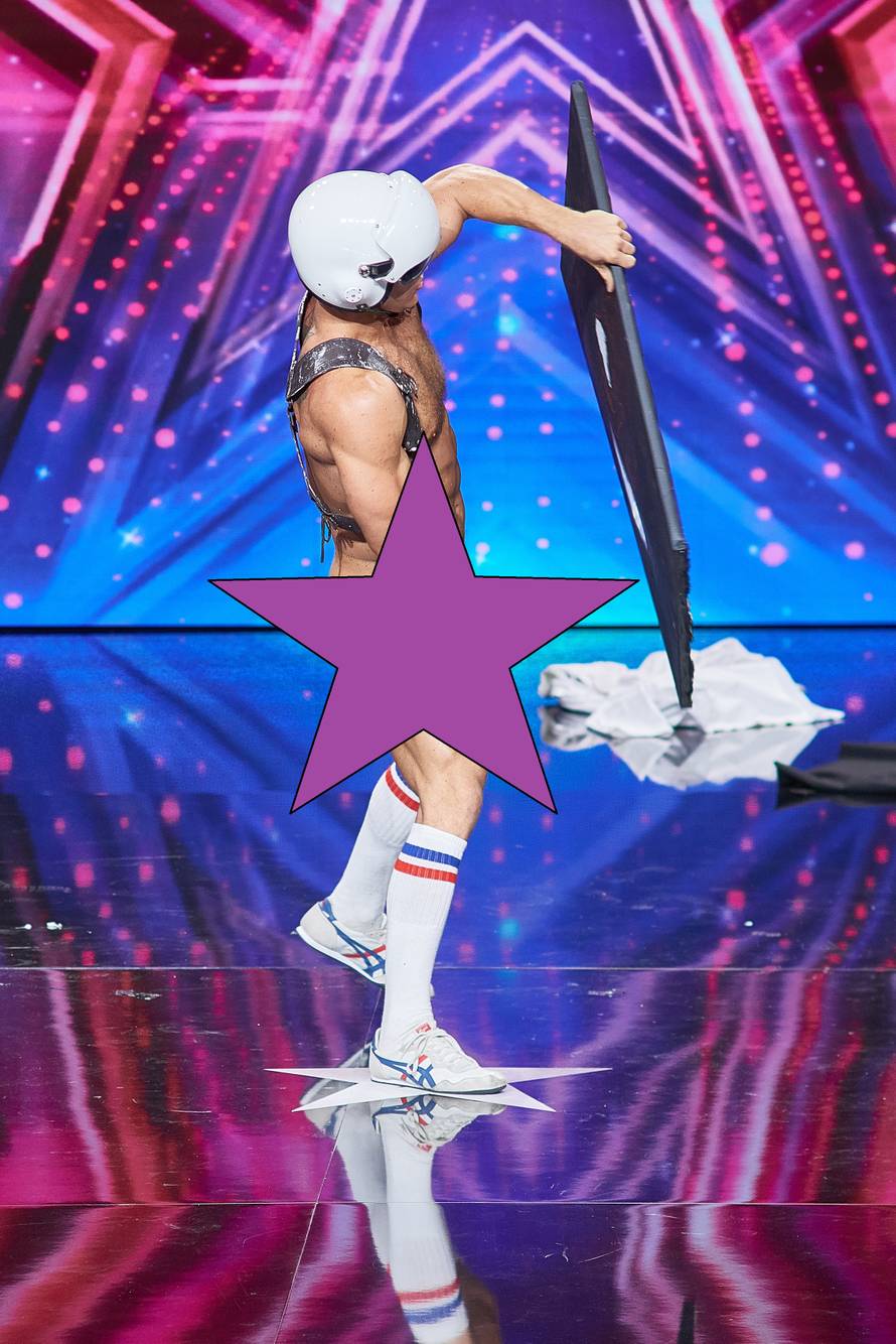 Prvo je crtao penisom u showu, a sada mu je žao zbog svega?