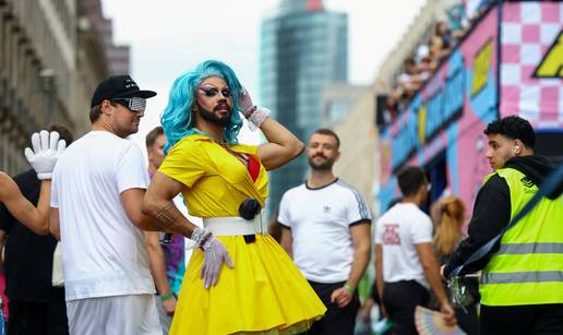 FOTO Berlin Pride okupio više stotina tisuća sudionika